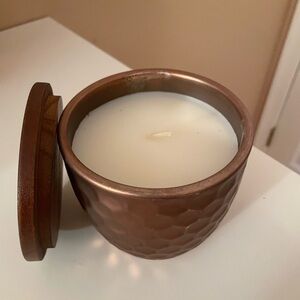 NWT Northern Lights Apple Cider Bourbon candle in acorn jar